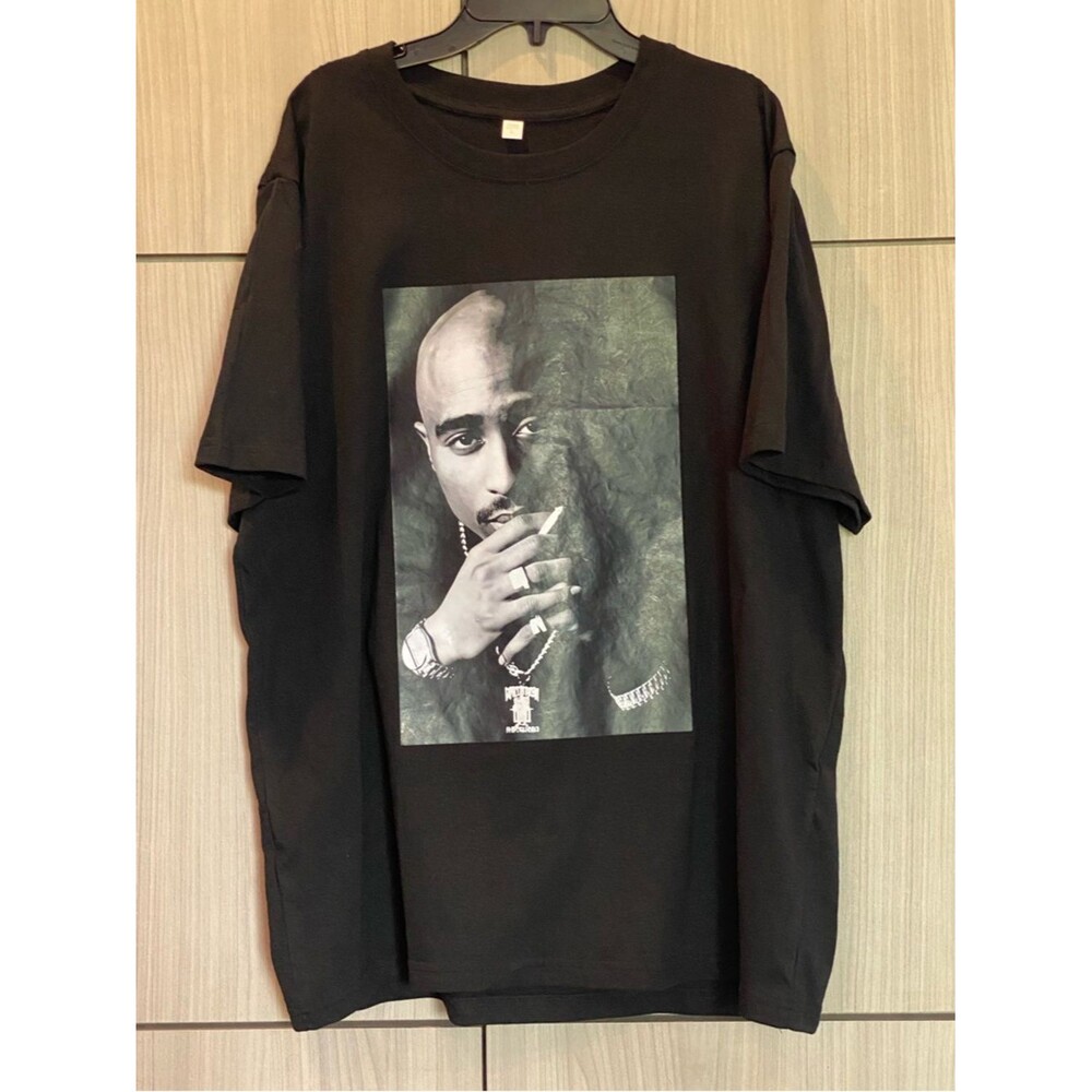 Tupac 2Pac T-shirt Large All Eyez on Me New without Tags